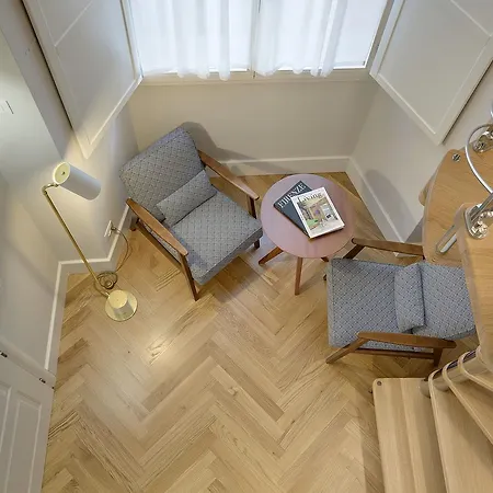 Tailor House 4*